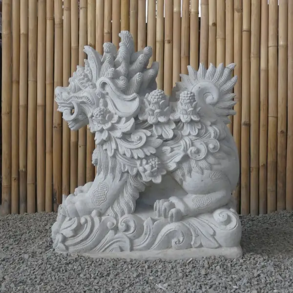 Product image of the product “Balinese Singa carving about 95cm height, 80cm width, 45cm length. Made of taro sand ”